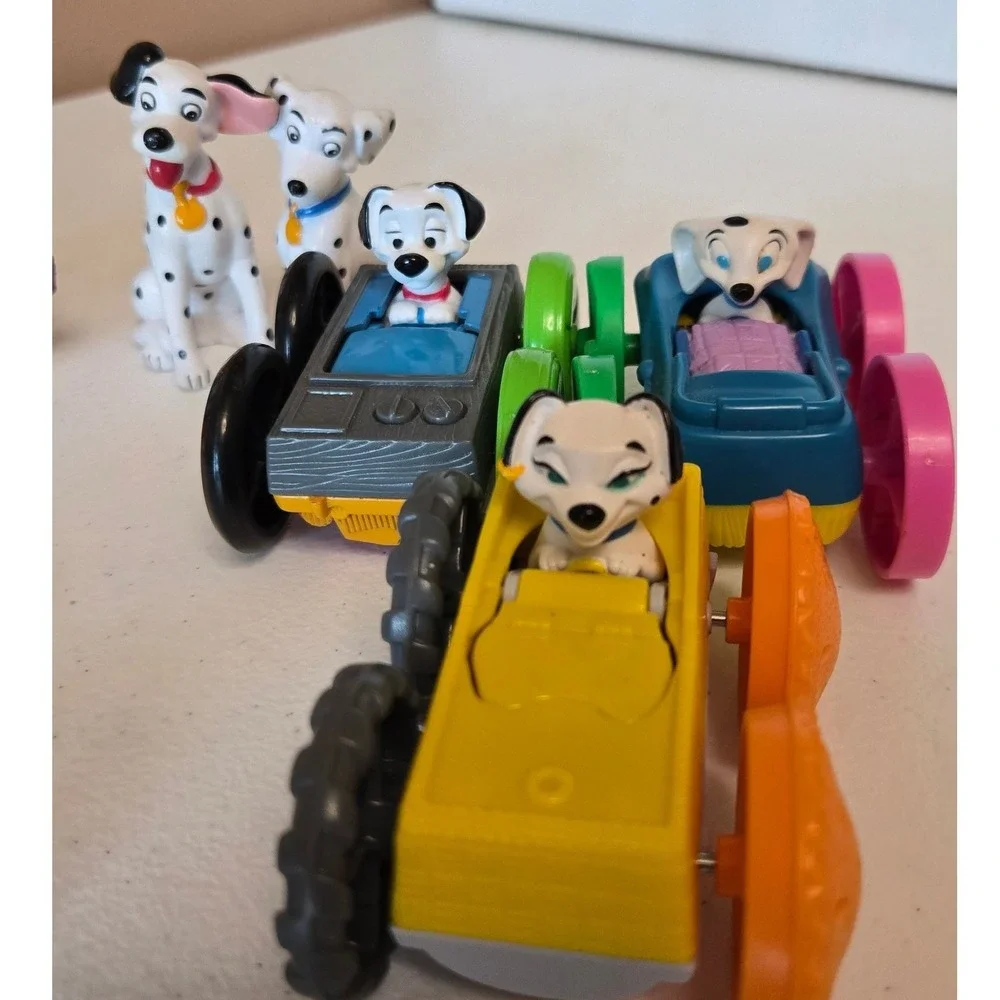 Disney 101 Dalmatians Toy Lot Cruella de Vil Dalmatian figure pull back Vehicles